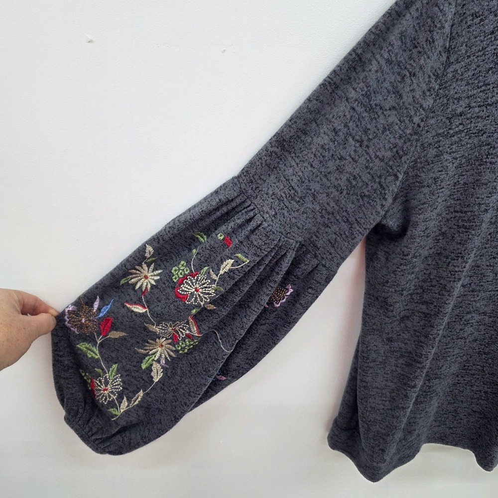 Time and Tru Womens XXL Charcoal Floral Embroidered Balloon Sleeve Knit Top - Picture 6 of 13